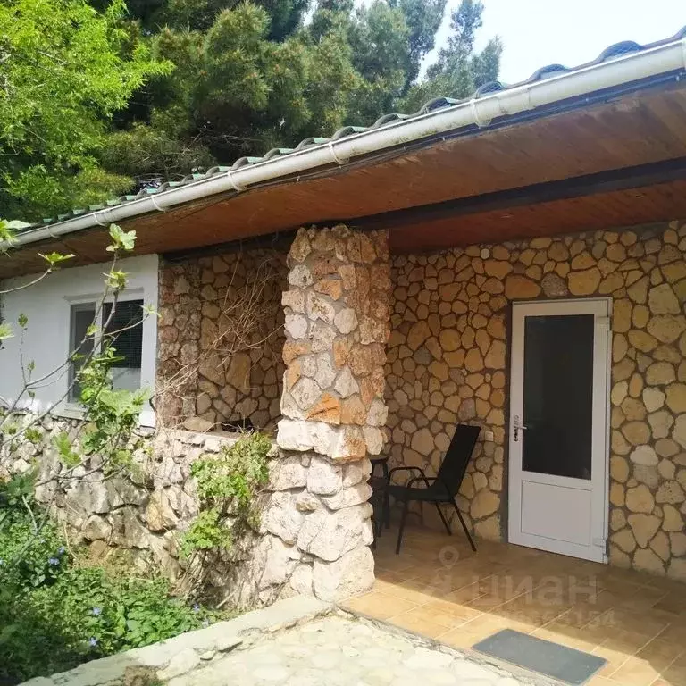 Дом в Крым, Черноморский район, Оленевское с/пос, с. Оленевка ул. ... - Фото 2