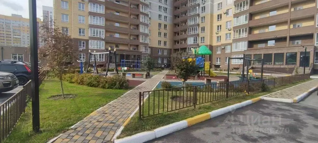 2-к кв. Брянская область, Брянск Степная ул., 2В (71.1 м) - Фото 2