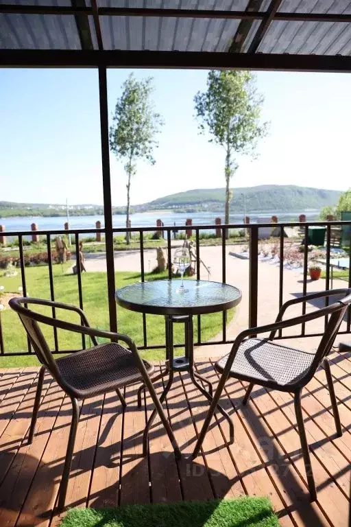 Дом в Самарская область, Тольятти Бурлацкая ул., 6с8 (100 м) - Фото 1