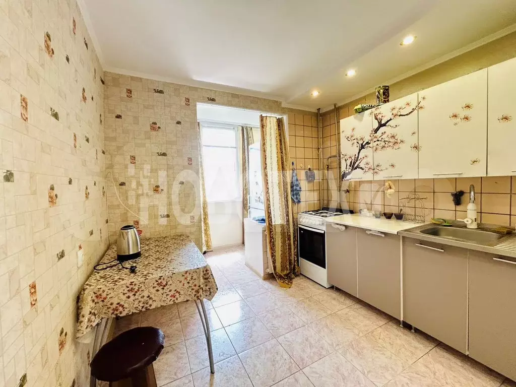1-к. квартира, 38 м, 4/5 эт. - Фото 0