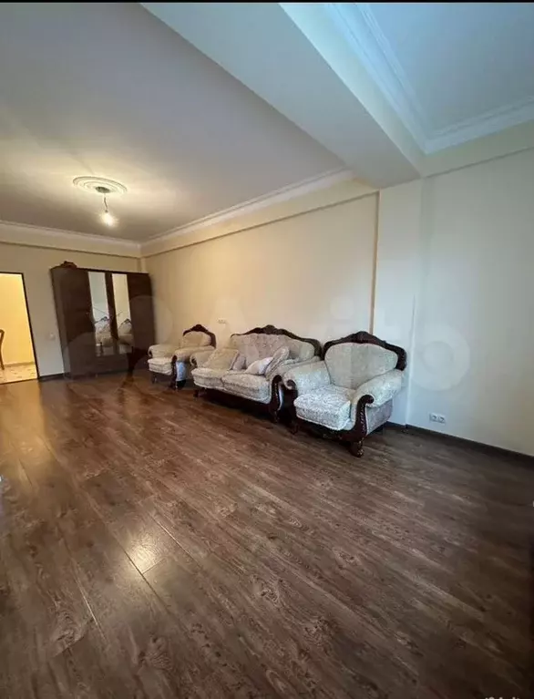 2-к. квартира, 100 м, 1/11 эт. - Фото 0