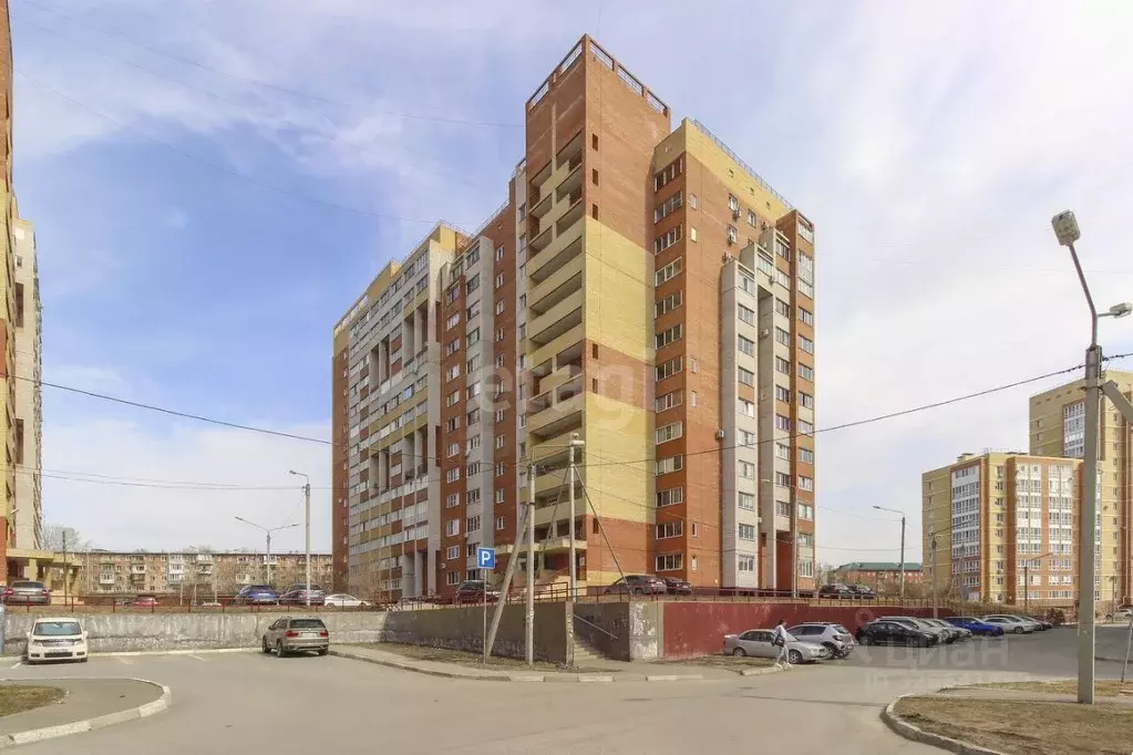 2-к кв. Омская область, Омск Пригородная ул., 25к1 (60.8 м) - Фото 1
