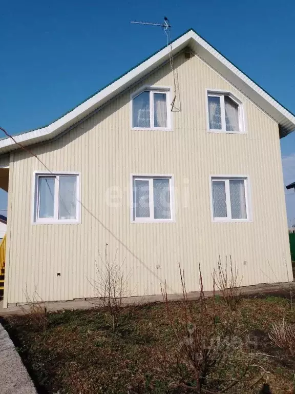 Дом в Башкортостан, Стерлитамакский район, Казадаевский сельсовет, с. ... - Фото 1