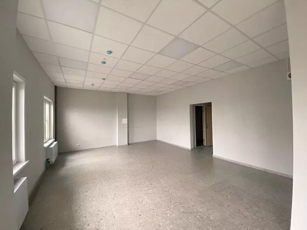 Помещение свободного назначения в Красноярский край, Красноярск ул. 40 ... - Фото 0