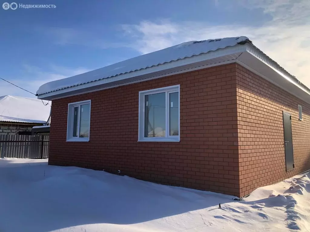 Дом в Бузулук, улица Чапаева (96 м) - Фото 1