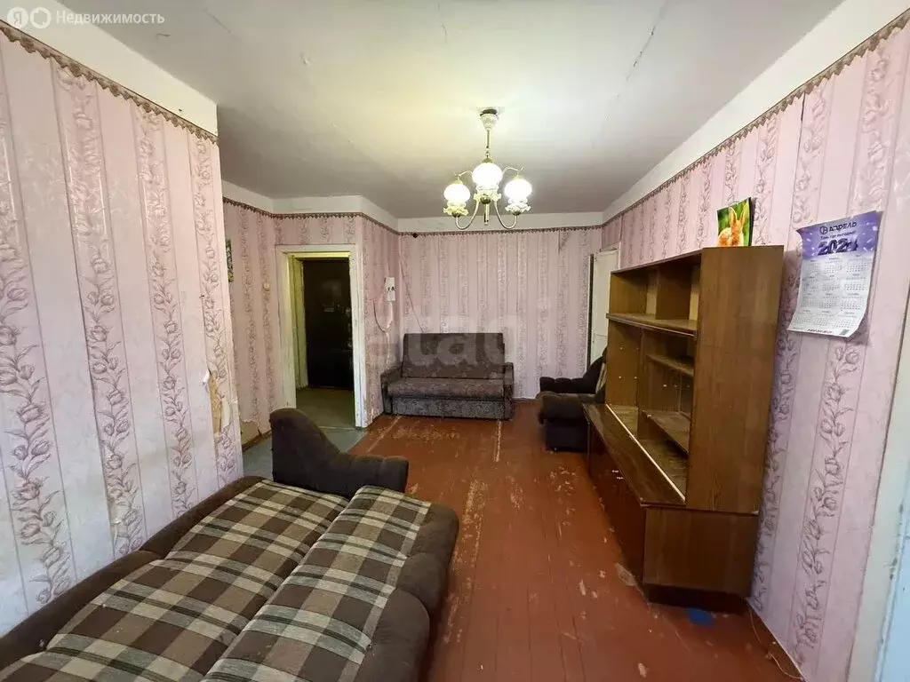 2-комнатная квартира: Волхов, улица Калинина, 17 (41.1 м) - Фото 1