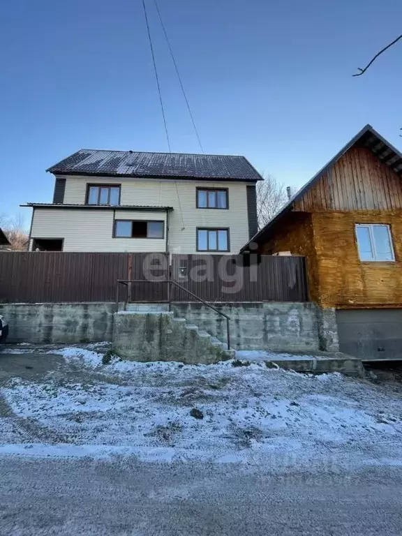 Дом в Алтай, Горно-Алтайск ул. Ткацкая (154 м) - Фото 1