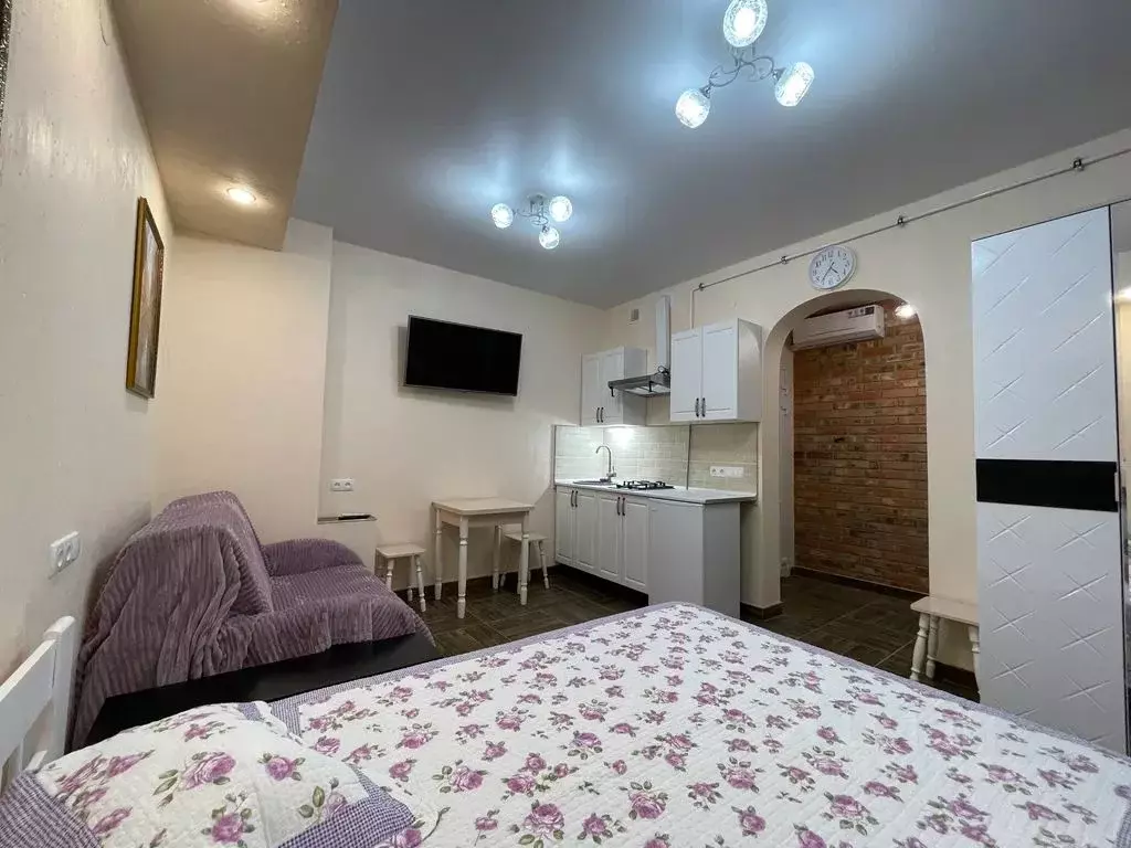 1-к кв. Крым, Феодосия наб. Черноморская, 28 (20.0 м) - Фото 1