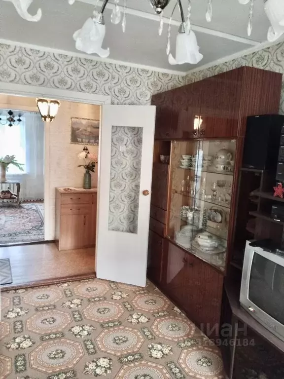 3-к кв. Вологодская область, пос. Кувшиново ул. Майская, 12 (59.0 м) - Фото 1
