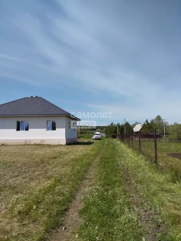 Дом в Башкортостан, Уфимский район, Булгаковский сельсовет, д. ... - Фото 1
