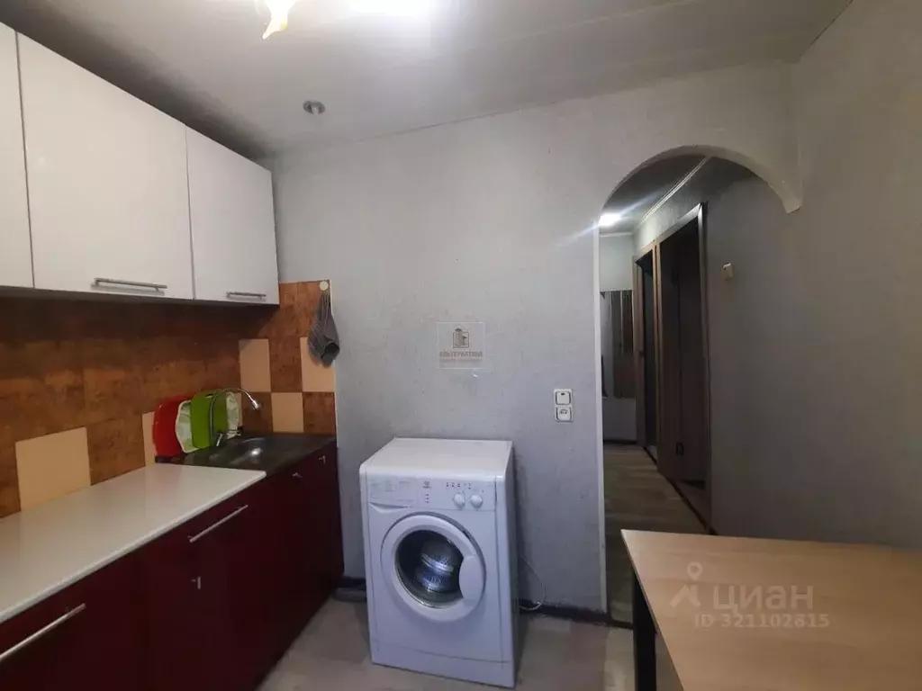 2-к кв. Курганская область, Курган Заозерный жилрайон, 1-й мкр, 6 ... - Фото 2