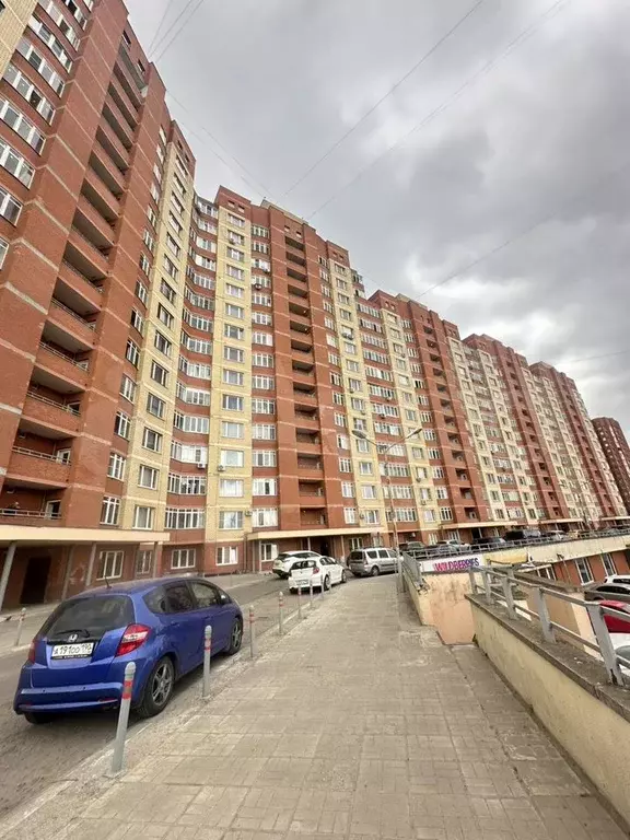 2-к. квартира, 65 м, 3/15 эт. - Фото 0