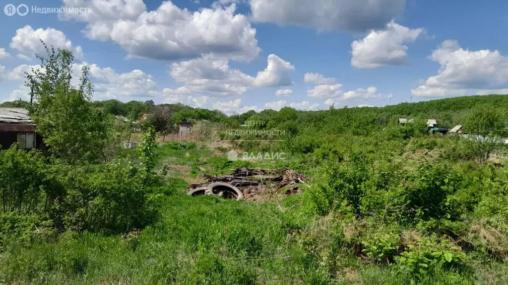 Участок в село Чугуевка, улица Пугачёва (100 м) - Фото 1