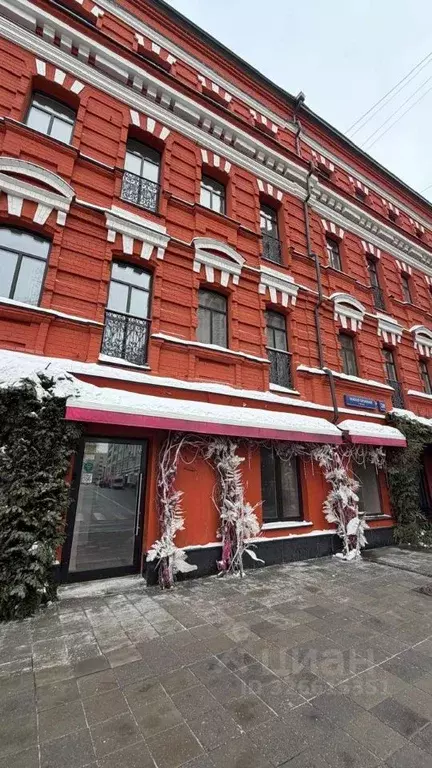 Торговая площадь в Москва Малая Бронная ул., 28 (66 м) - Фото 1