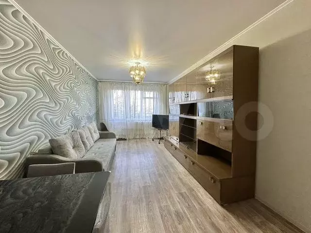 2-к. квартира, 55 м, 7/10 эт. - Фото 0