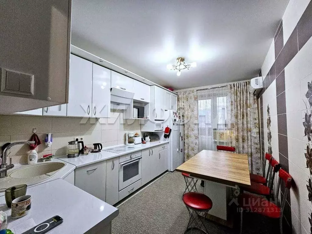 3-к кв. Воронежская область, Воронеж ул. Ворошилова, 1Г (93.4 м) - Фото 0