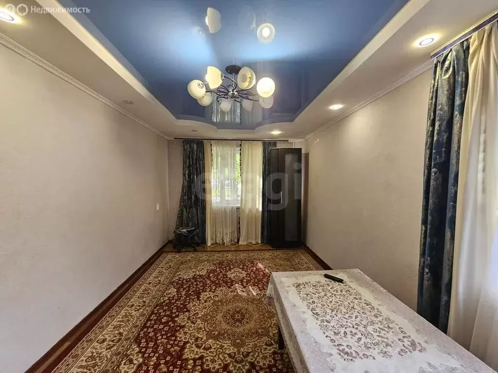 2-комнатная квартира: Тюмень, улица Республики, 180 (42 м) - Фото 1