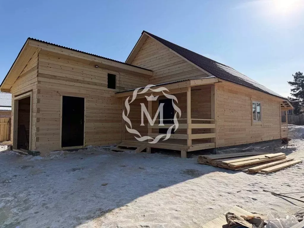 Дом в Бурятия, Тарбагатайский район, Саянтуйское с/пос, с. Нижний ... - Фото 1