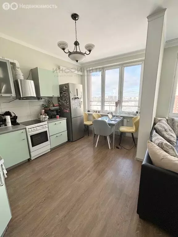 3-комнатная квартира: Москва, поселение Московский, Родниковая улица, ... - Фото 1