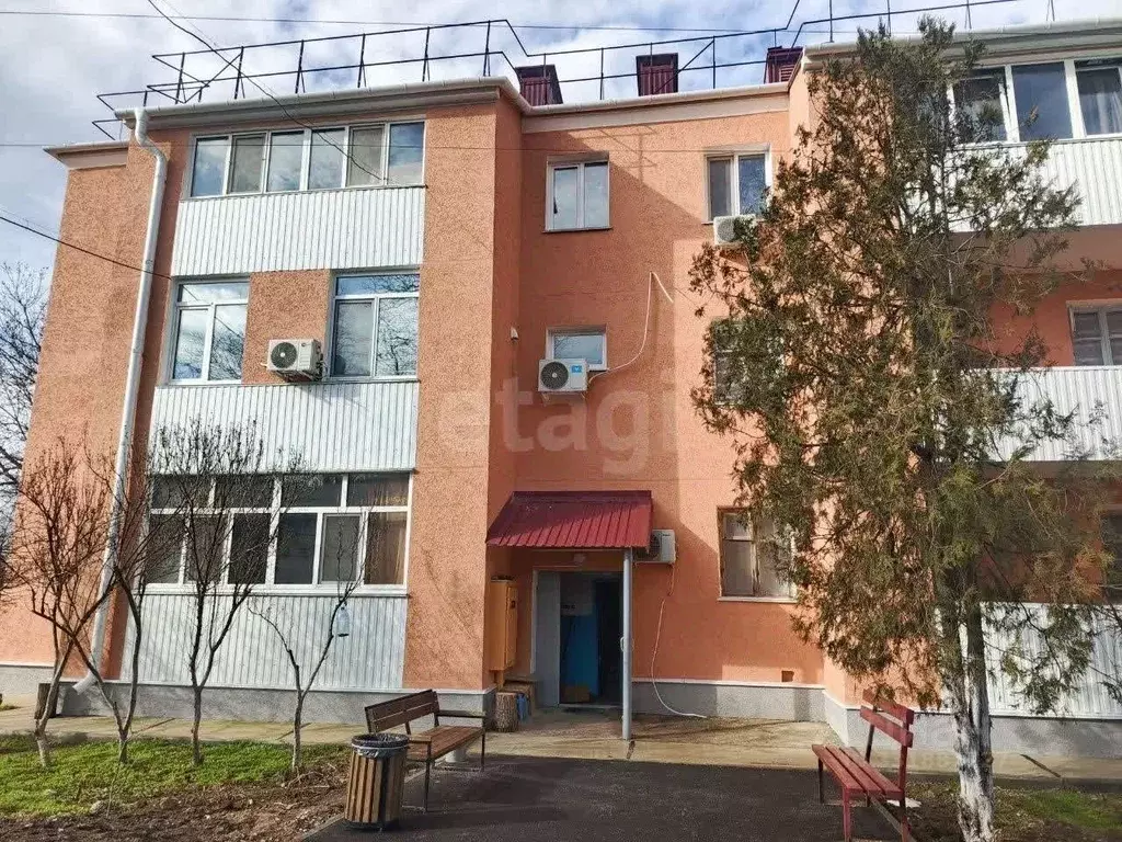 3-к кв. Крым, Кировский район, с. Золотое Поле ул. Ленина, 63 (41.7 м) - Фото 2