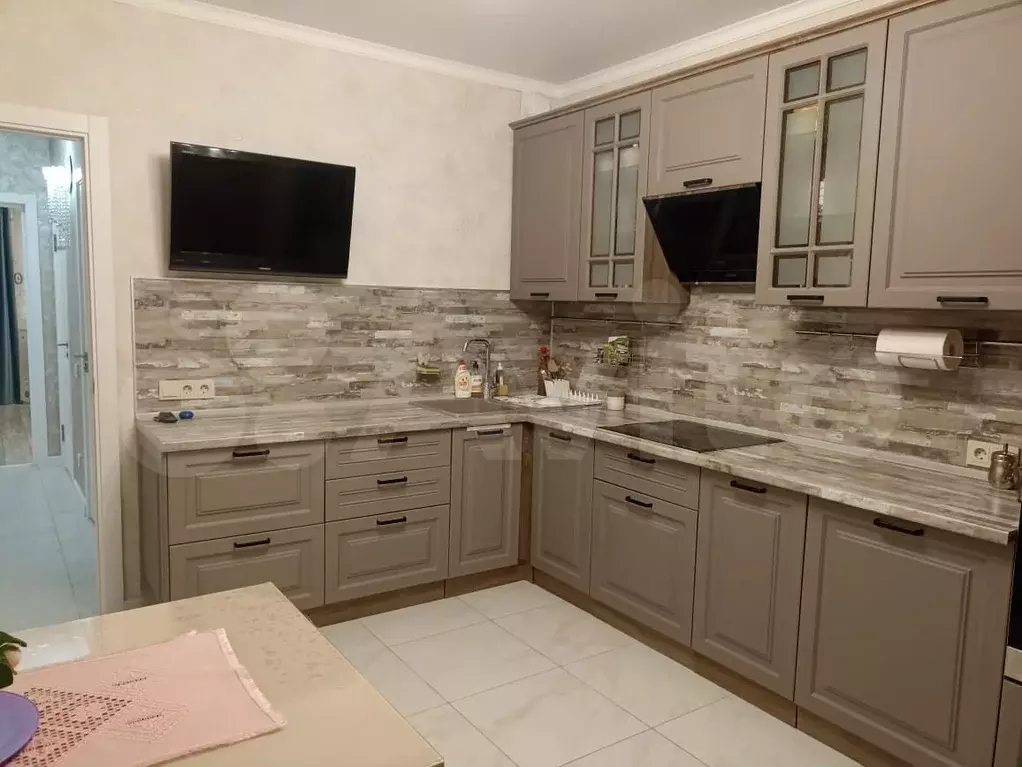 2-к. квартира, 61 м, 1/12 эт. - Фото 0