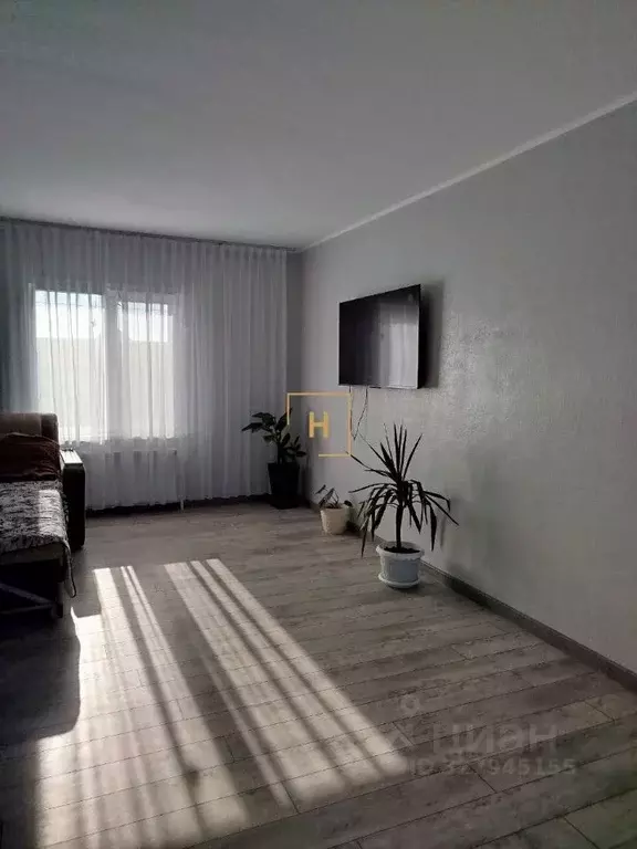 Дом в Крым, Сакский район, с. Уютное ул. Мира, 1 (168 м) - Фото 1