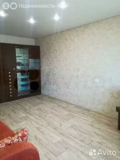 1-комнатная квартира: Губкин, улица Космонавтов, 11 (38 м) - Фото 2