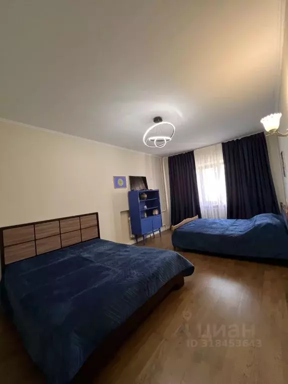 3-к кв. Калмыкия, Элиста ул. Максима Горького, 18 (80.0 м) - Фото 0