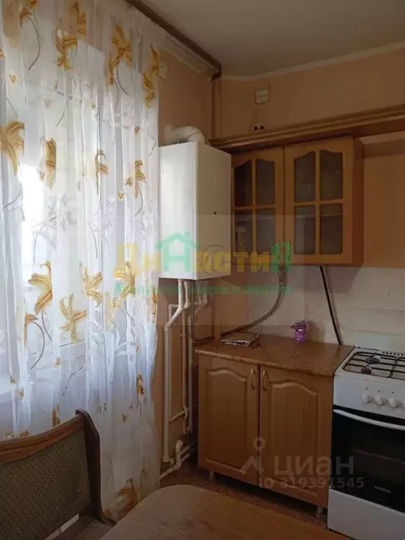 2-к кв. Белгородская область, Белгород ул. Есенина, 50 (60.0 м) - Фото 0