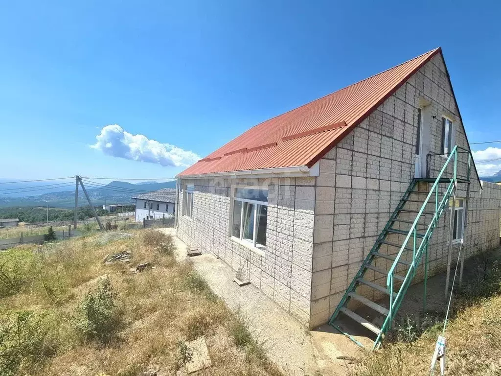 Дом в Крым, Алушта муниципальный округ, с. Лучистое пер. Волшебный ... - Фото 2