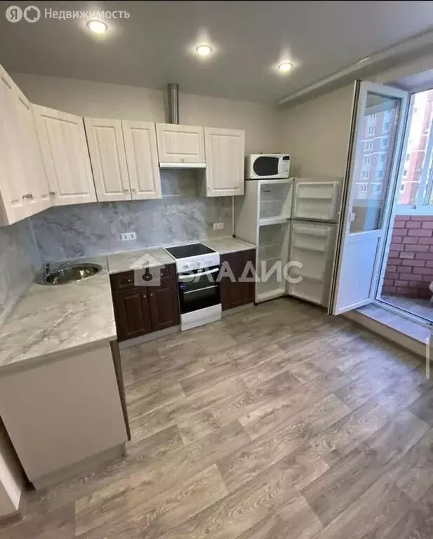 2-комнатная квартира: Благовещенск, улица Василенко, 3/10 (54.6 м) - Фото 1