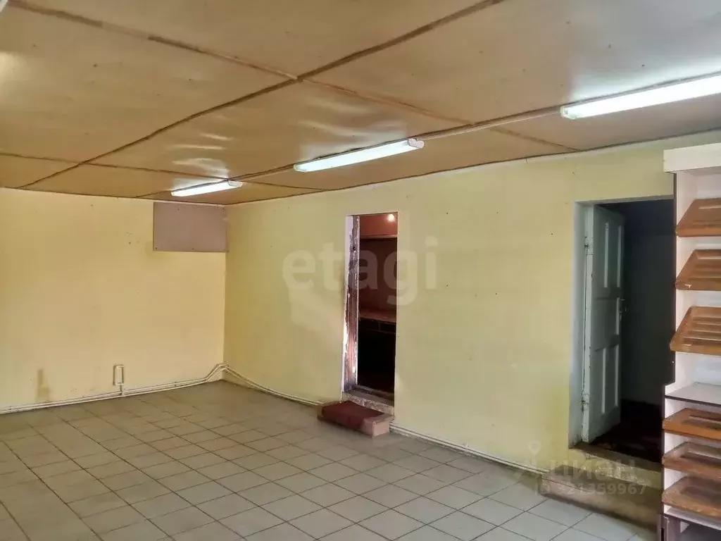 Помещение свободного назначения в Псковская область, Остров ... - Фото 1