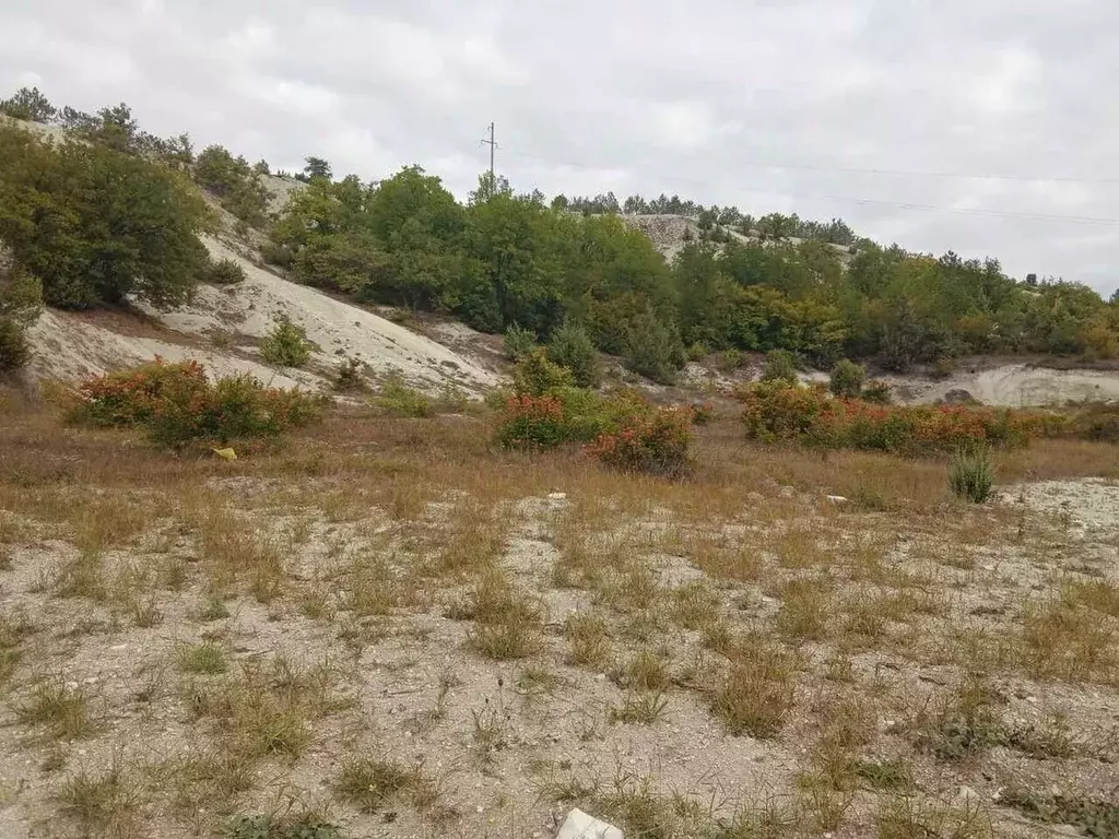 Участок в Крым, Бахчисарайский район, Куйбышево пгт ул. 40 лет Победы, ... - Фото 1