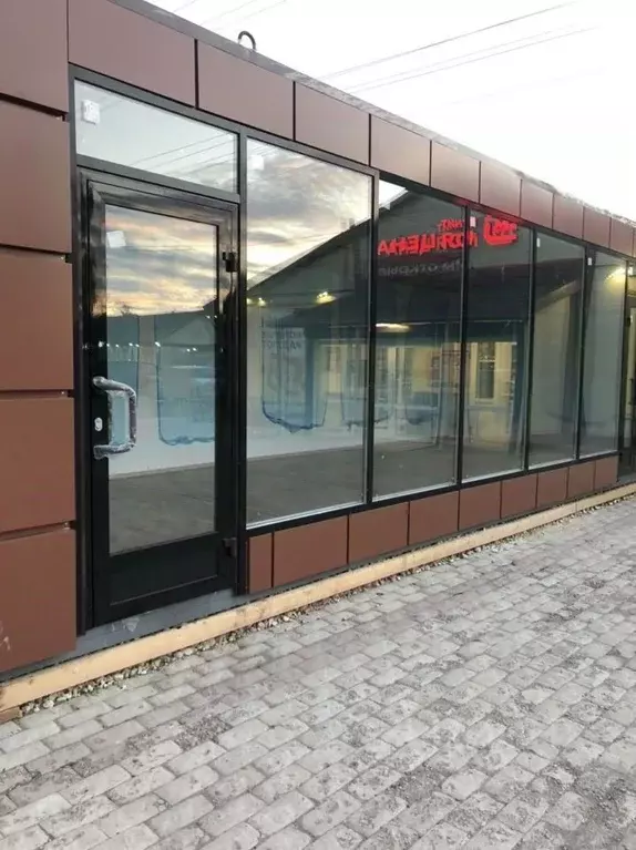 Торговая площадь в Ленинградская область, Лужский район, Толмачевское ... - Фото 2