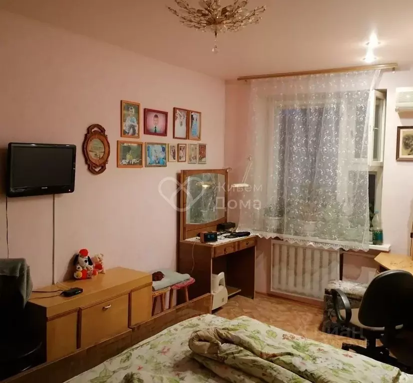 3-к кв. Волгоградская область, Волгоград ул. Адмирала Ушакова, 8 (70.0 ... - Фото 1