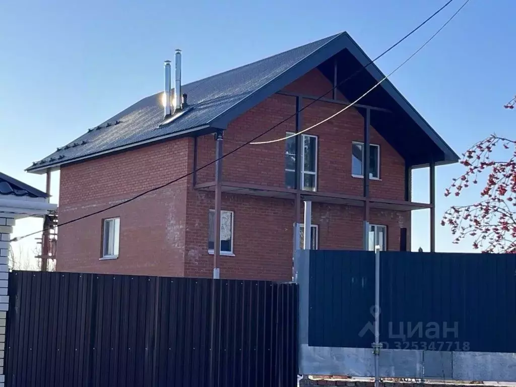 Коттедж в Саратовская область, Саратов ул. Усть-Курдюмская (240 м) - Фото 1