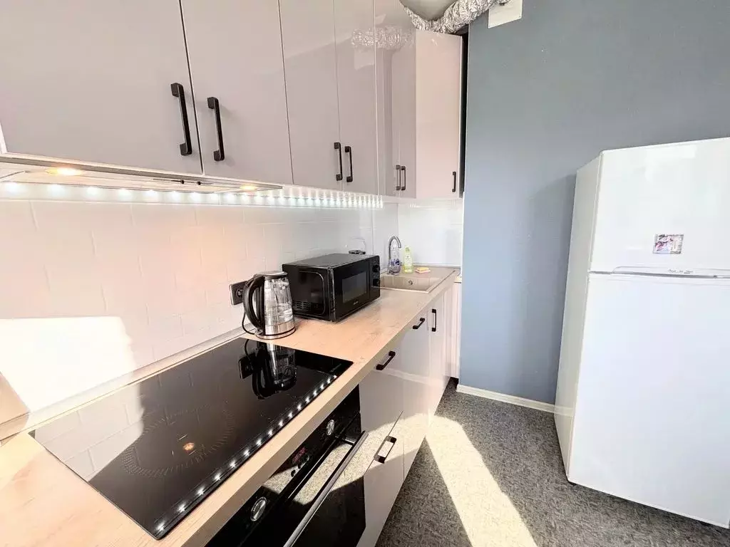 2-к кв. Ханты-Мансийский АО, Сургут просп. Мира, 55/2 (56.0 м) - Фото 1