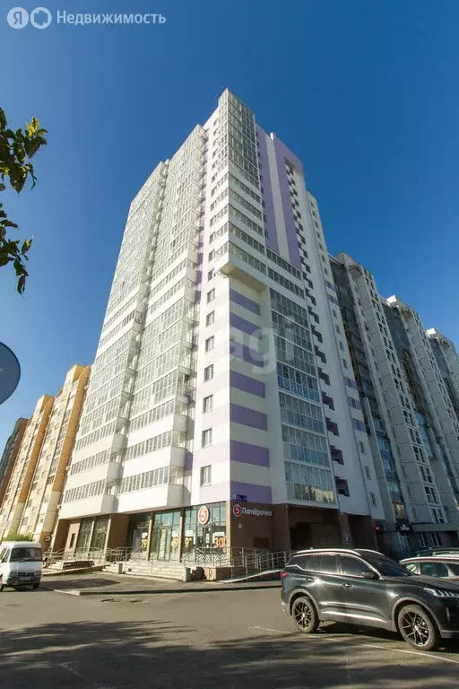 2-комнатная квартира: Челябинск, улица Братьев Кашириных, 111Б (56 м) - Фото 1