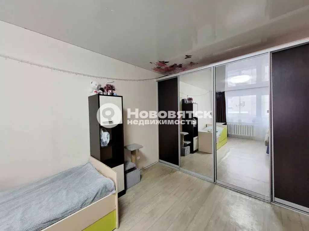 2-к кв. Кировская область, Киров ул. Опарина, 28 (47.0 м) - Фото 0
