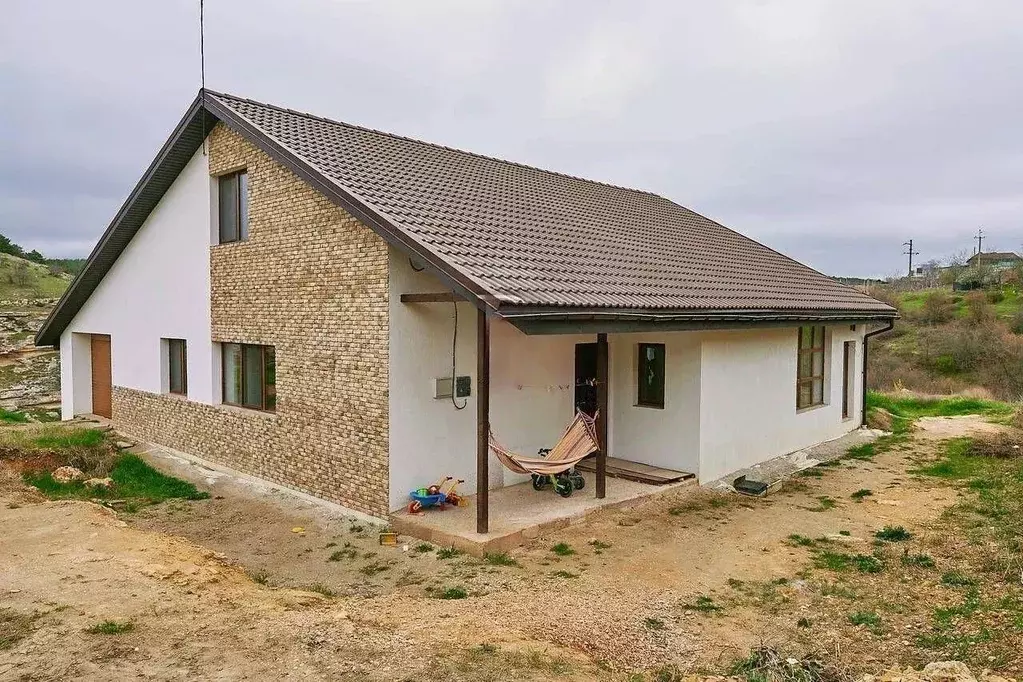 Дом в Севастополь ул. Астраханская, 27 (212 м) - Фото 1