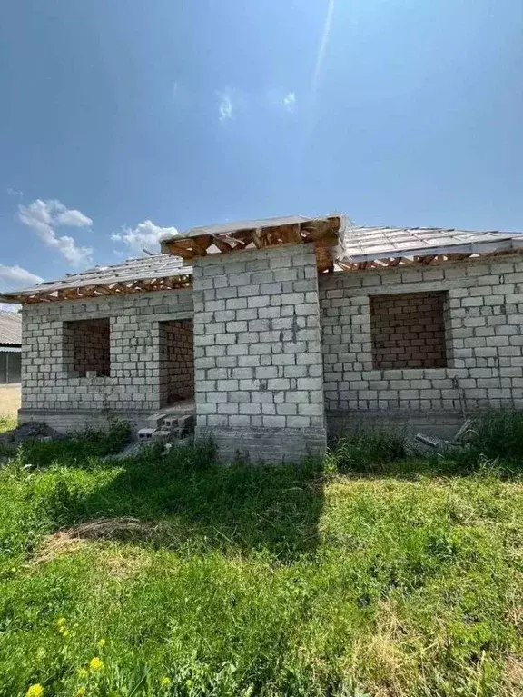 Дом в Ставропольский край, Предгорный муниципальный округ, с. Юца ул. ... - Фото 1