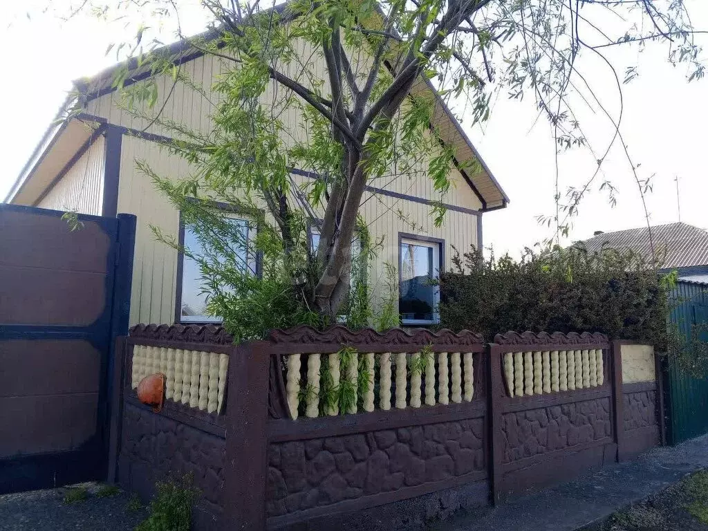 Дом в Черногорск, улица Лермонтова (56 м) - Фото 0