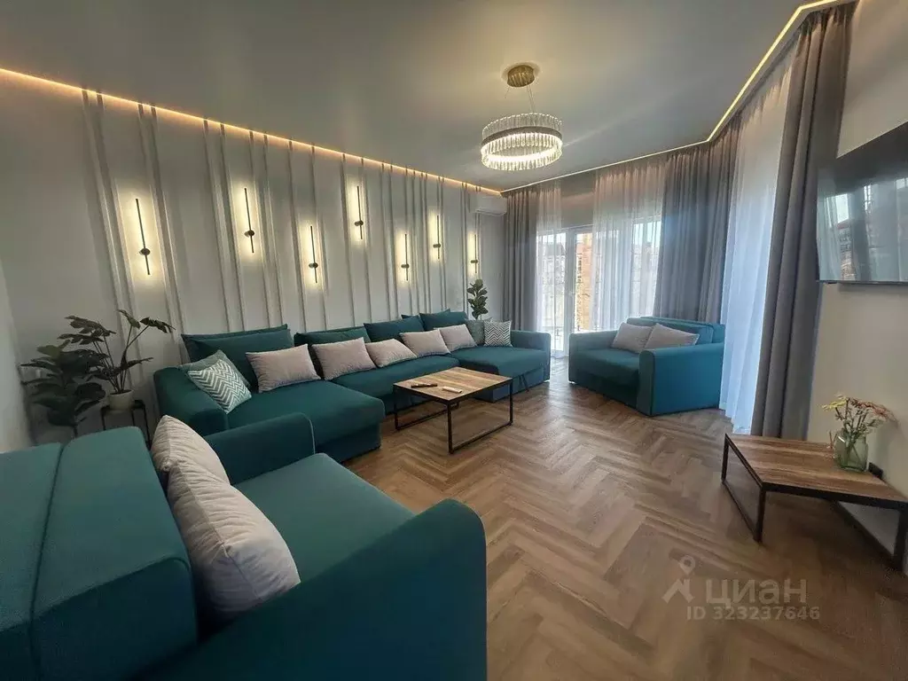 Дом в Краснодарский край, Геленджик Советская ул., 108 (267 м) - Фото 1