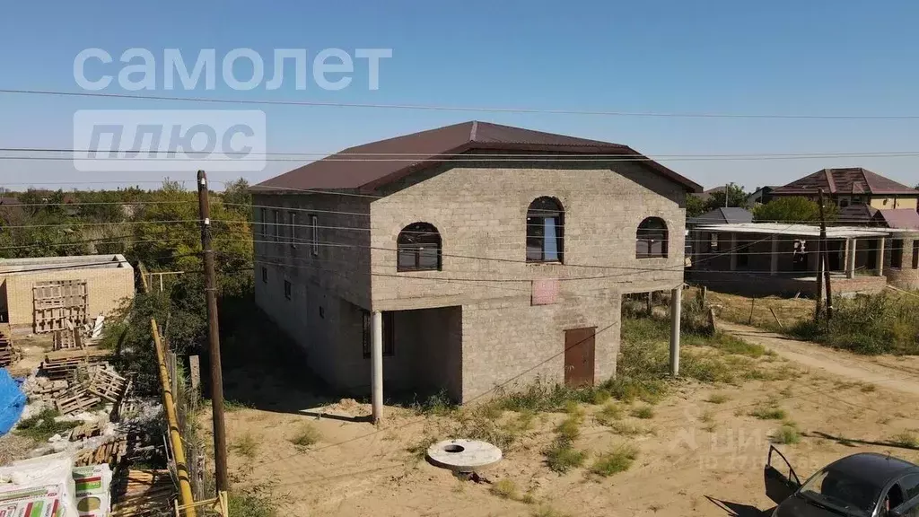 Дом в Астраханская область, Астрахань пер. Уютный, 2 (288 м) - Фото 1