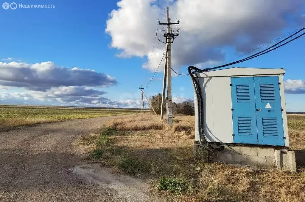 Участок в Черноморский район, Окунёвское сельское поселение, село ... - Фото 2