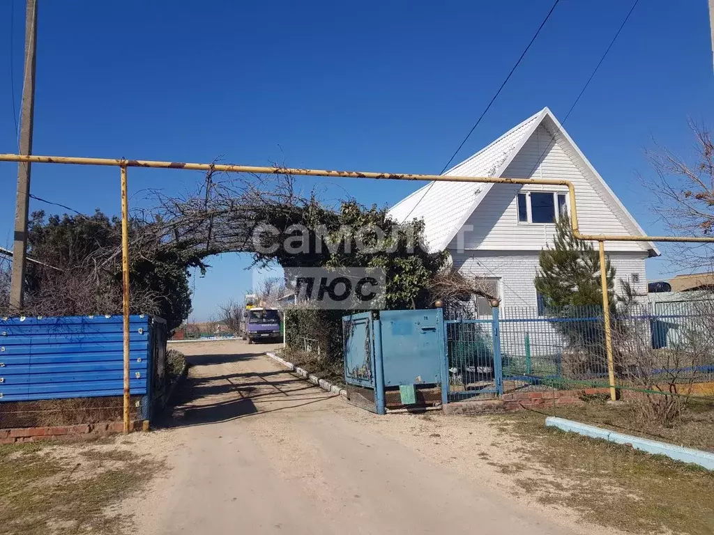 Дом в Краснодарский край, Ейский район, Должанская ст-ца Делегатская ... - Фото 1