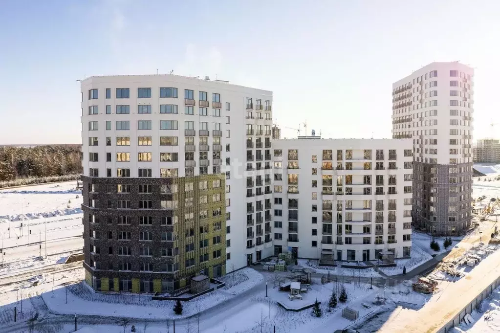 2-к кв. Тюменская область, Тюмень ул. Фармана Салманова, 3 (49.4 м) - Фото 2