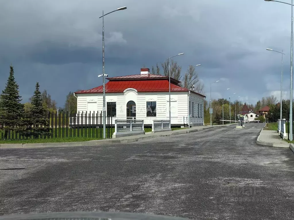 Участок в Санкт-Петербург, Санкт-Петербург, Петергоф Ропшинское ш., 17 ... - Фото 0