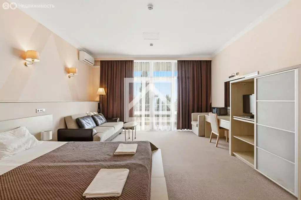 Квартира-студия: Алушта, Набережная улица, 4А (45 м) - Фото 0