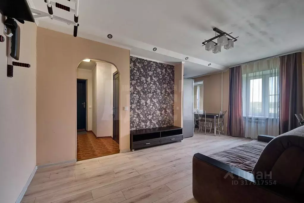 3-к кв. Калужская область, Обнинск ул. Курчатова, 19 (59.7 м) - Фото 0